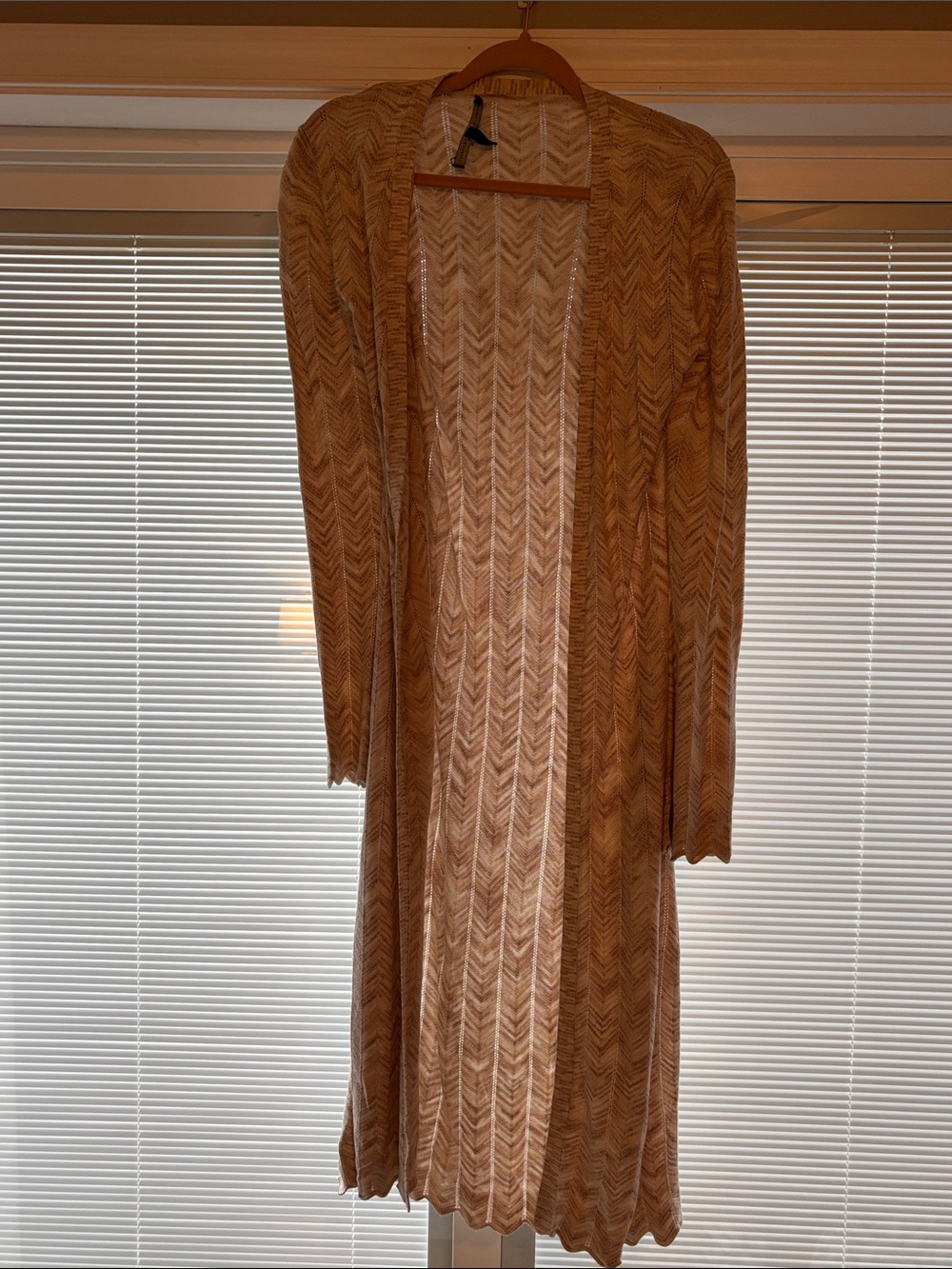 White House Black Market Cream Chevron Knit Long Cardigan